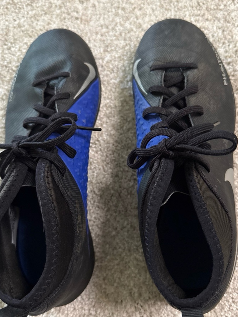 Nike Men’s Black and Blue Soccer Cleats